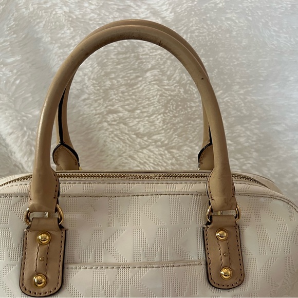 Michael Kors White Patent Leather Cindy Dome Satchel & Wallet - Picture 9 of 16